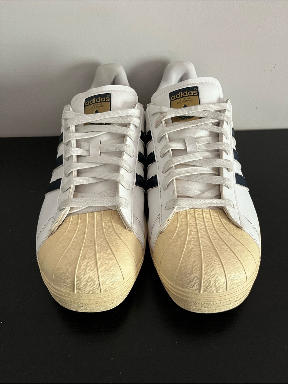 Mens Adidas Superstar Gold shoes in White/Navy with Cream Shell Toes